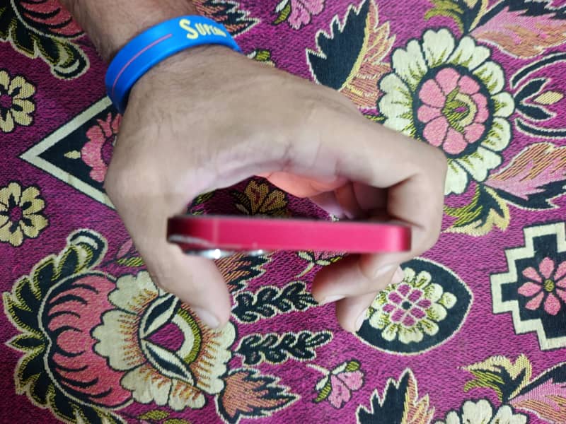 Apple iPhone 13 5