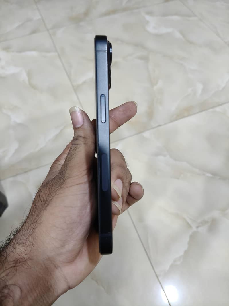 Apple iPhone 14 5