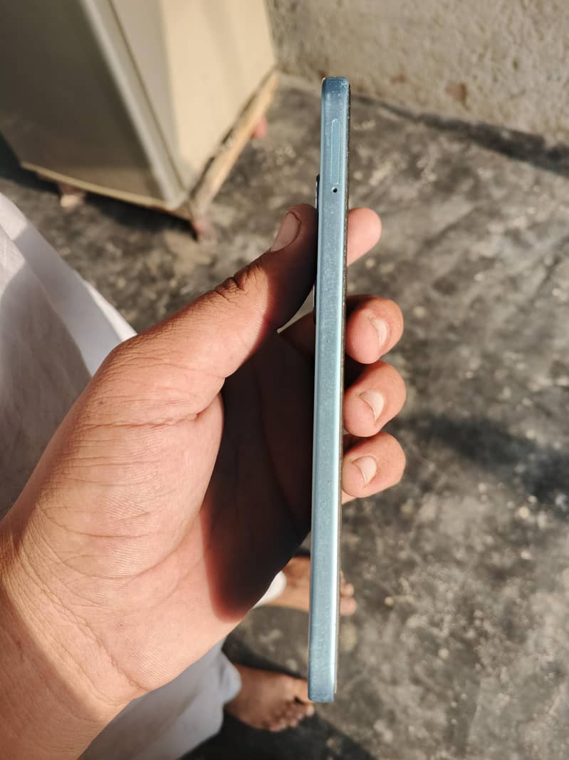Infinix 4