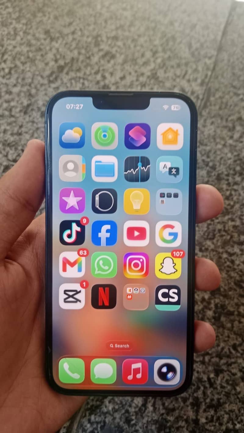 Apple iPhone 13 2