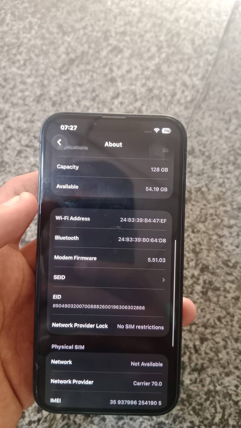 Apple iPhone 13 8
