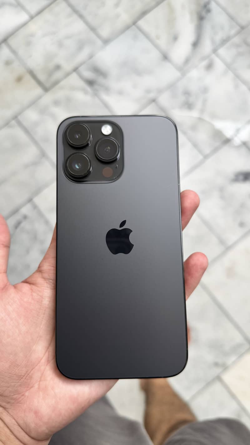 Apple iPhone 14 Pro Max 0