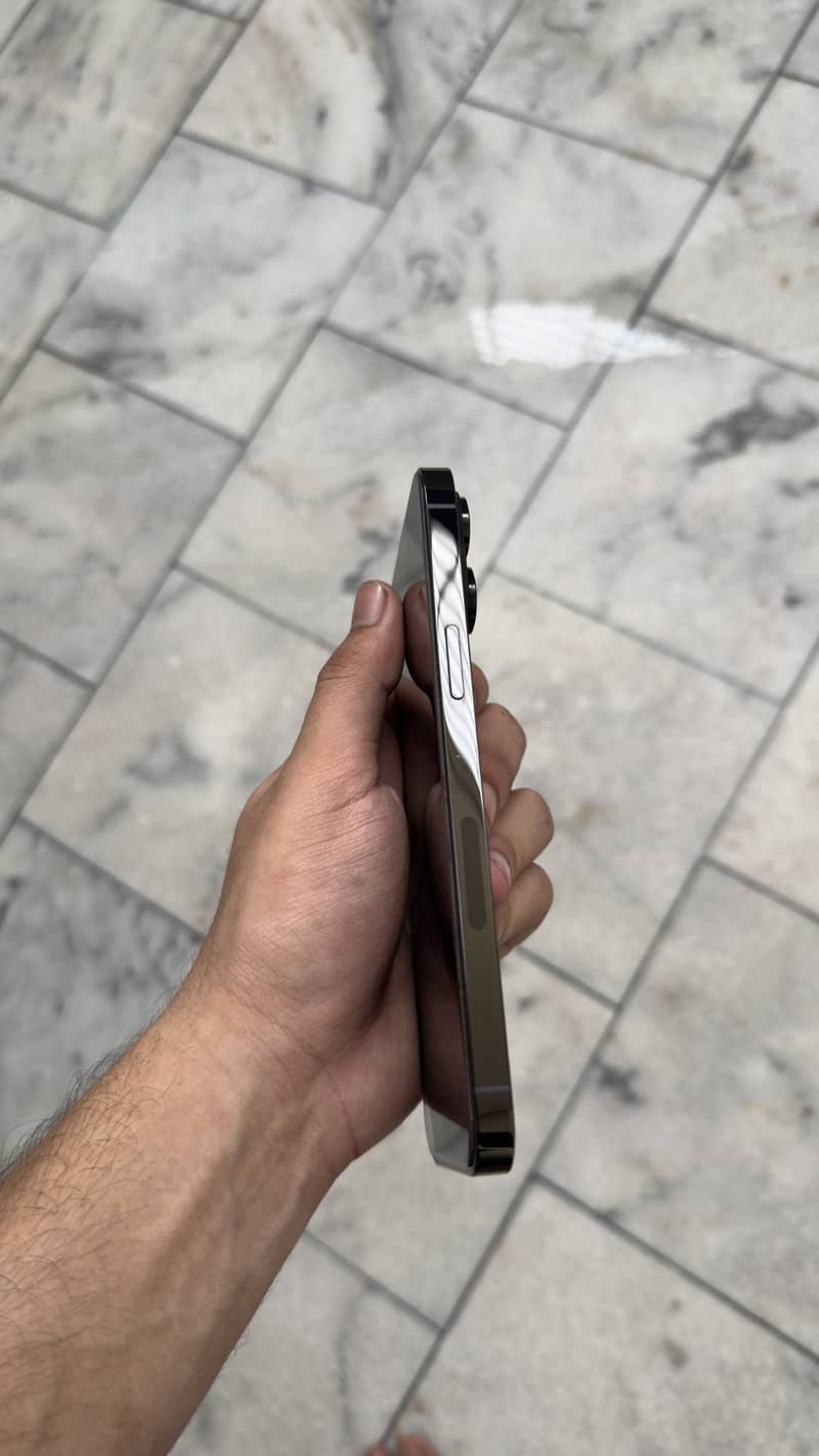 Apple iPhone 14 Pro Max 2