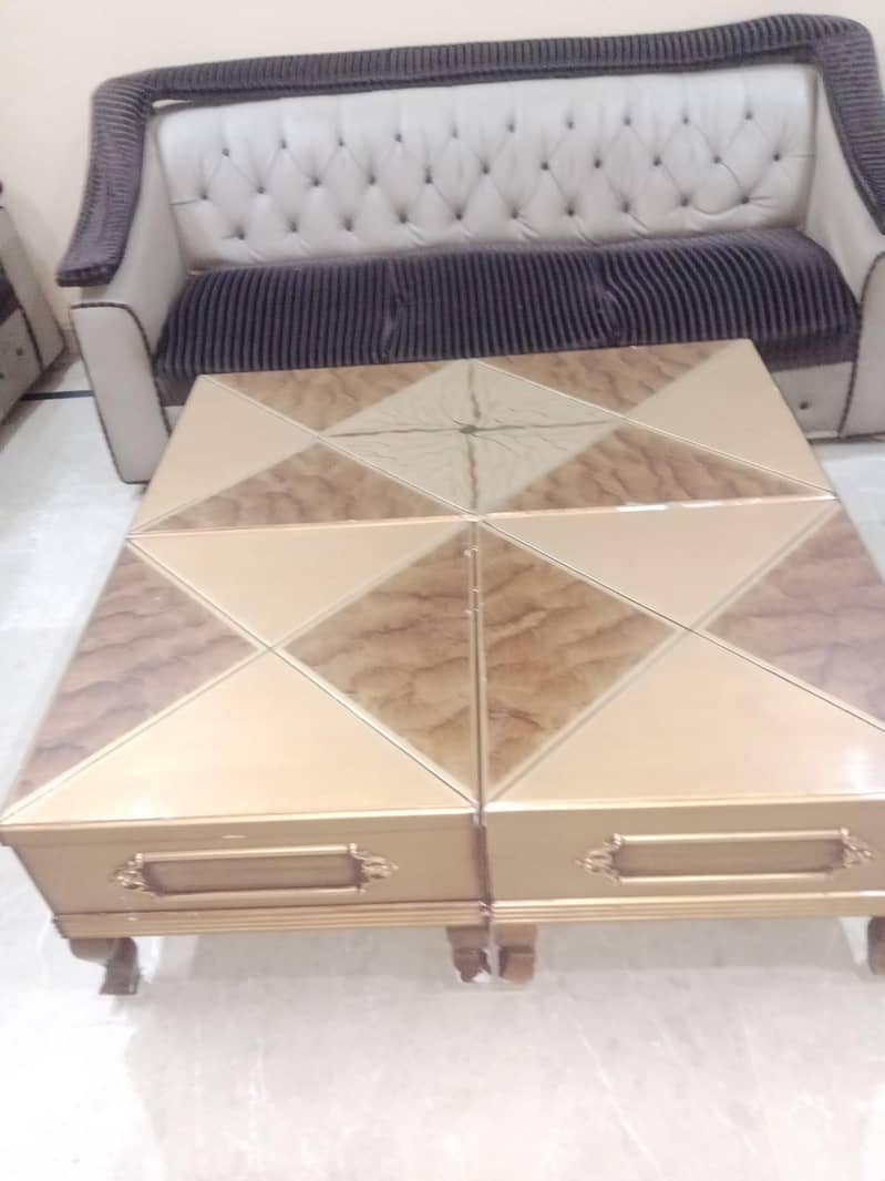 Sofa and tables 2