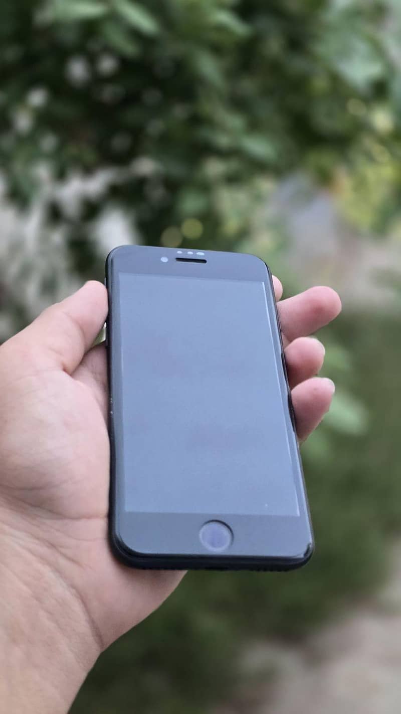 Apple iPhone SE 3