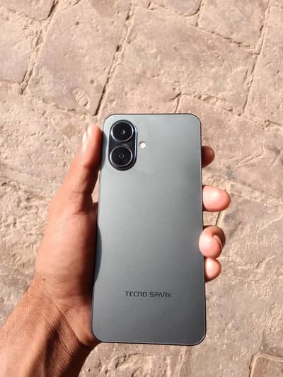 Tecno Spark Go 2