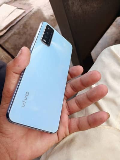 Vivo V20