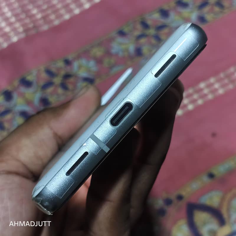 Google Pixel 7a 5