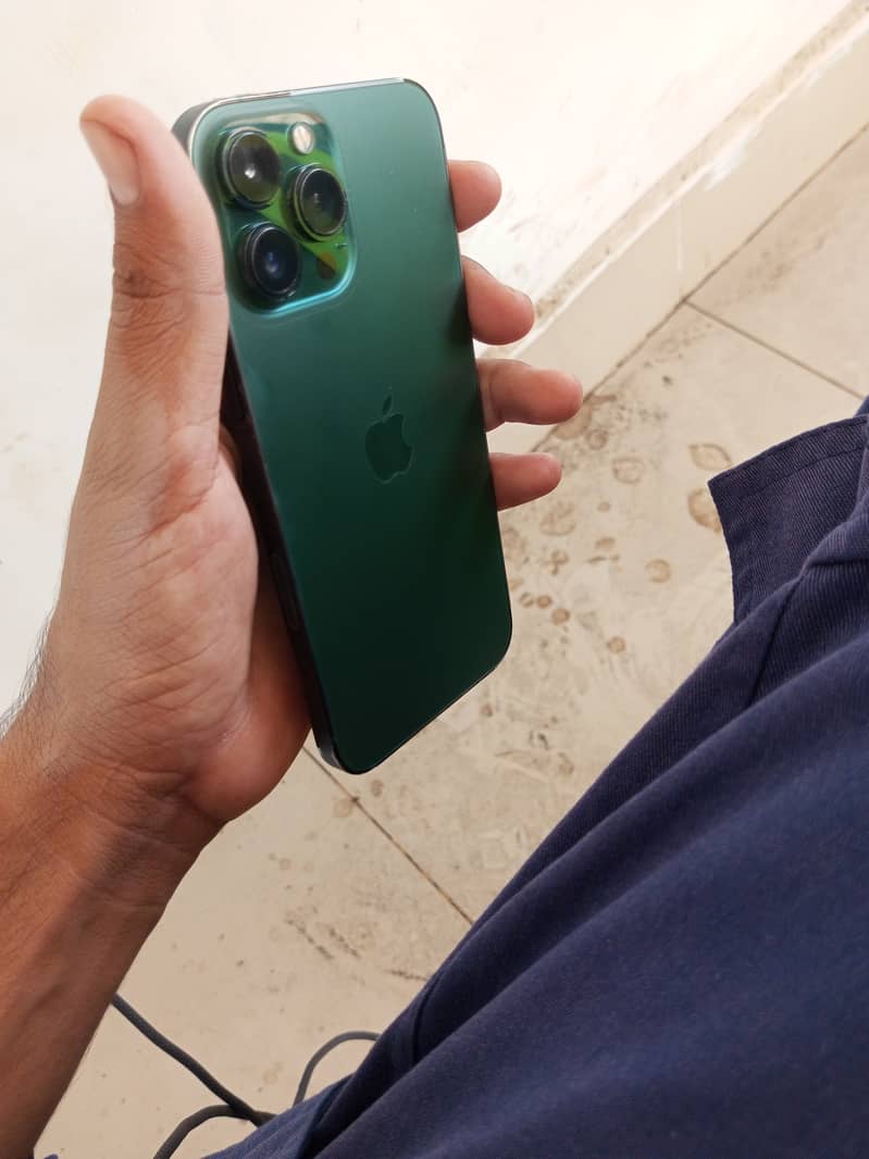 Apple iPhone 13 Pro Max 5