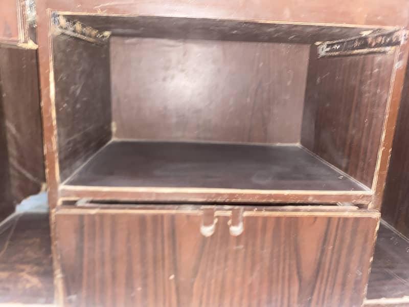 Computer table 1