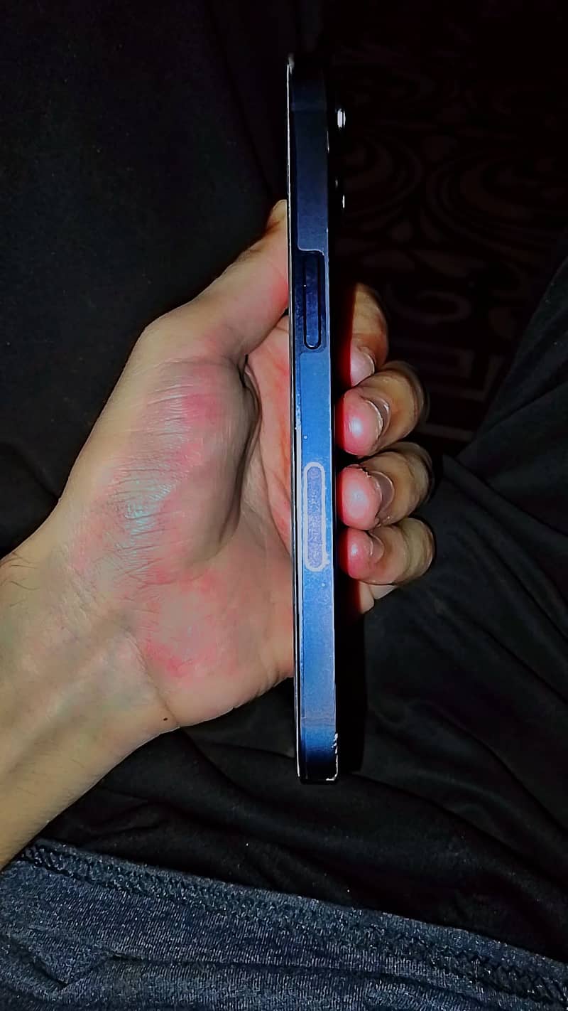Apple iPhone 13 3