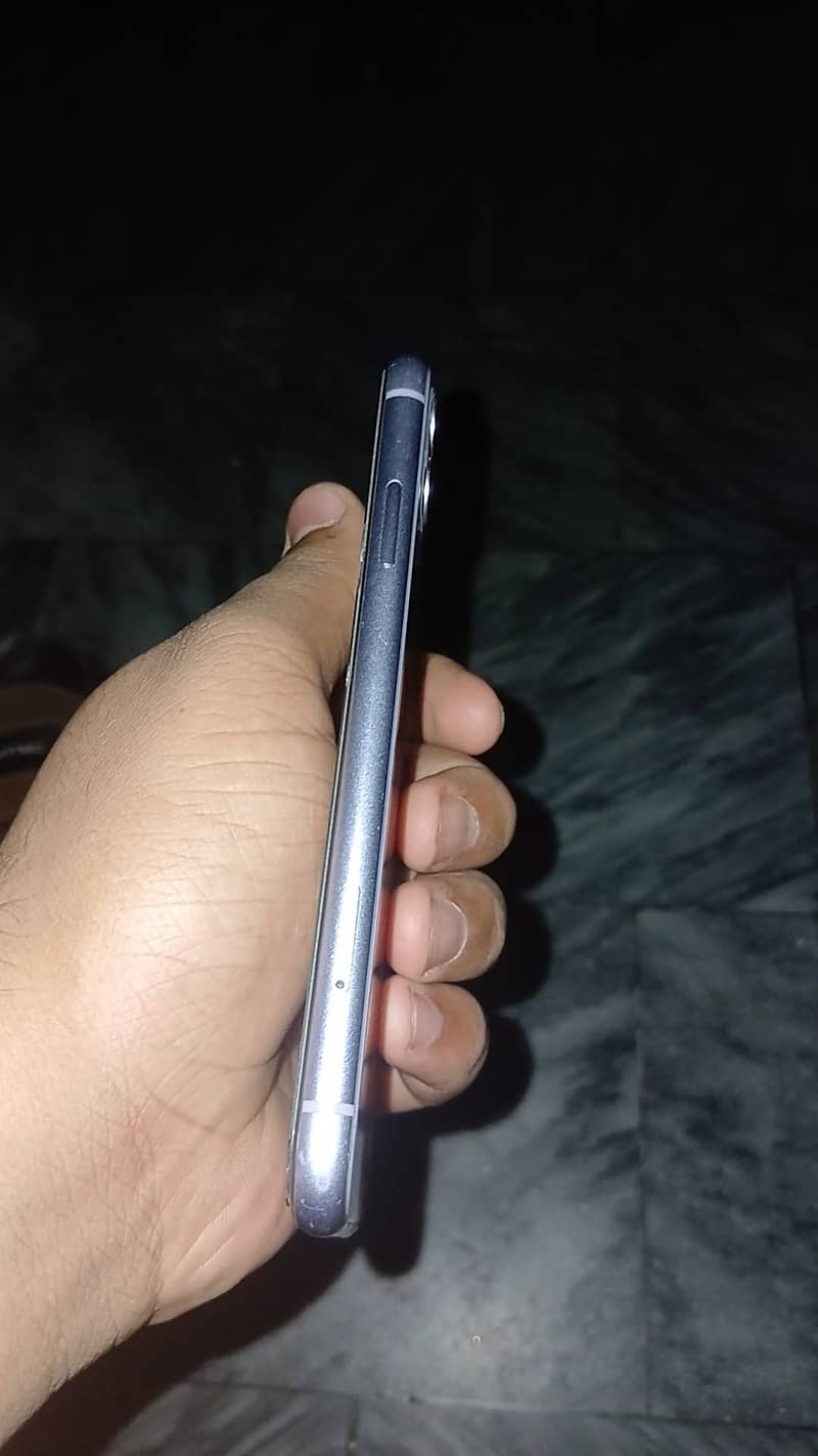 Apple iPhone 11 2