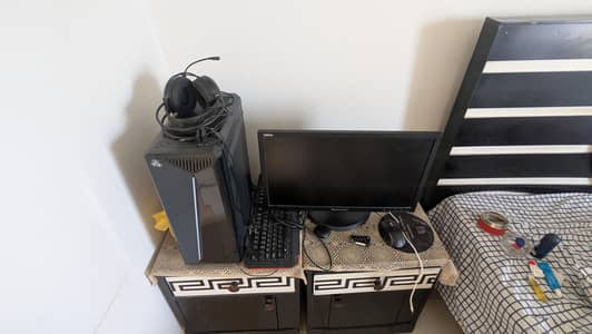 Gaming PC with 22 inch Lenovo LED for sale