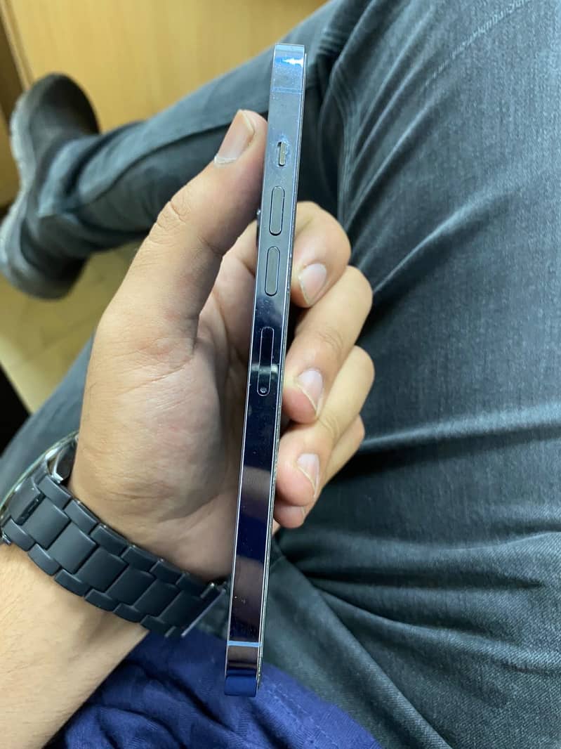 Apple iPhone 13 Pro Max 5