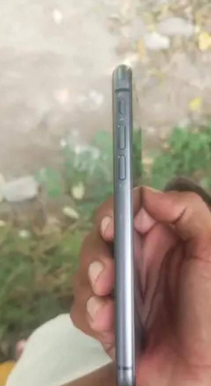 Apple iPhone 11 2