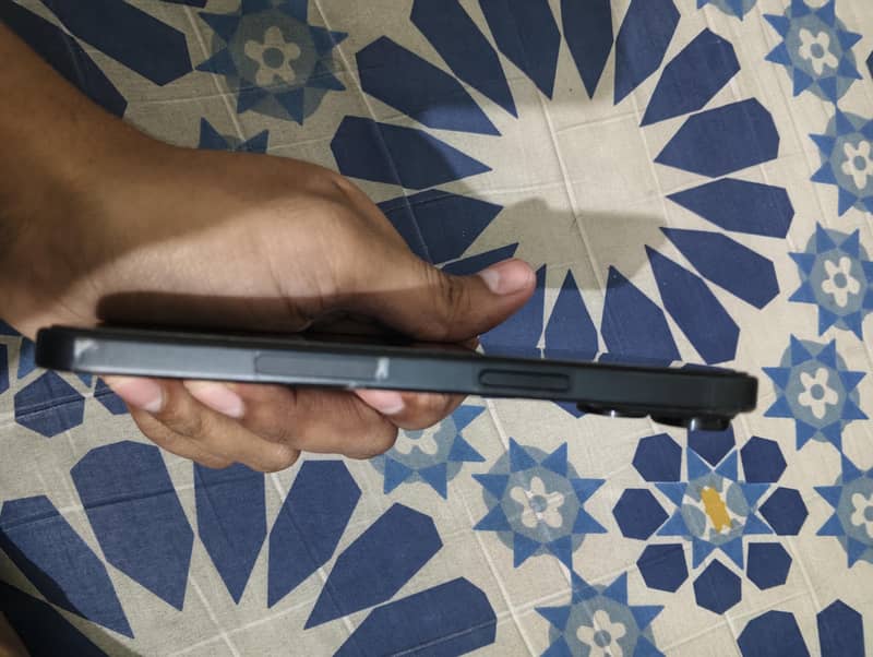 Apple iPhone 15 2