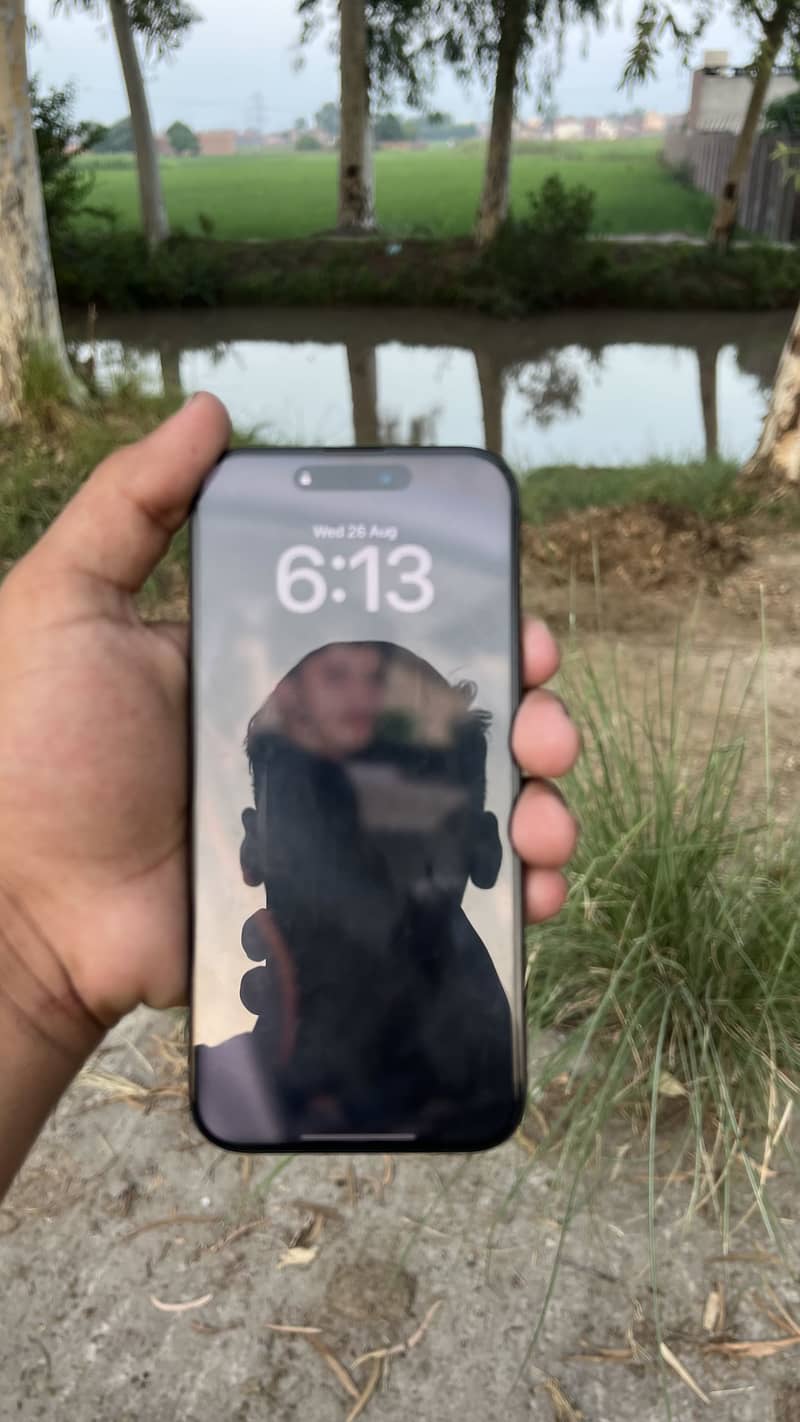 Apple iPhone 16 Pro Max 1