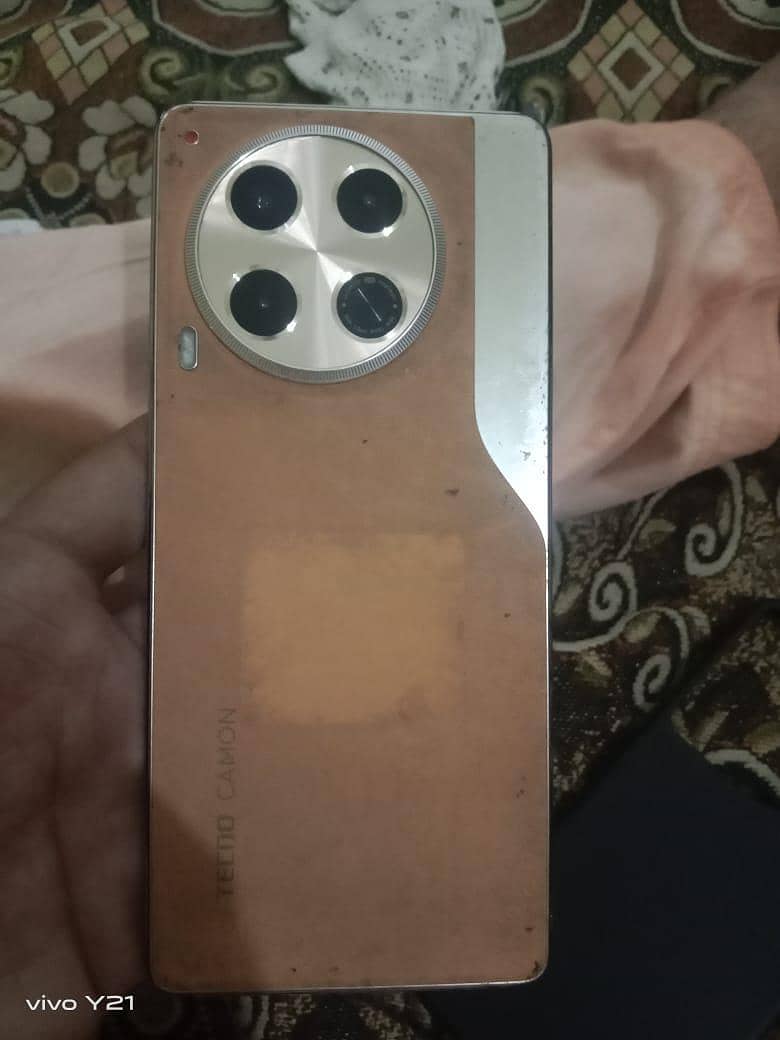 Tecno CAMON 30 1