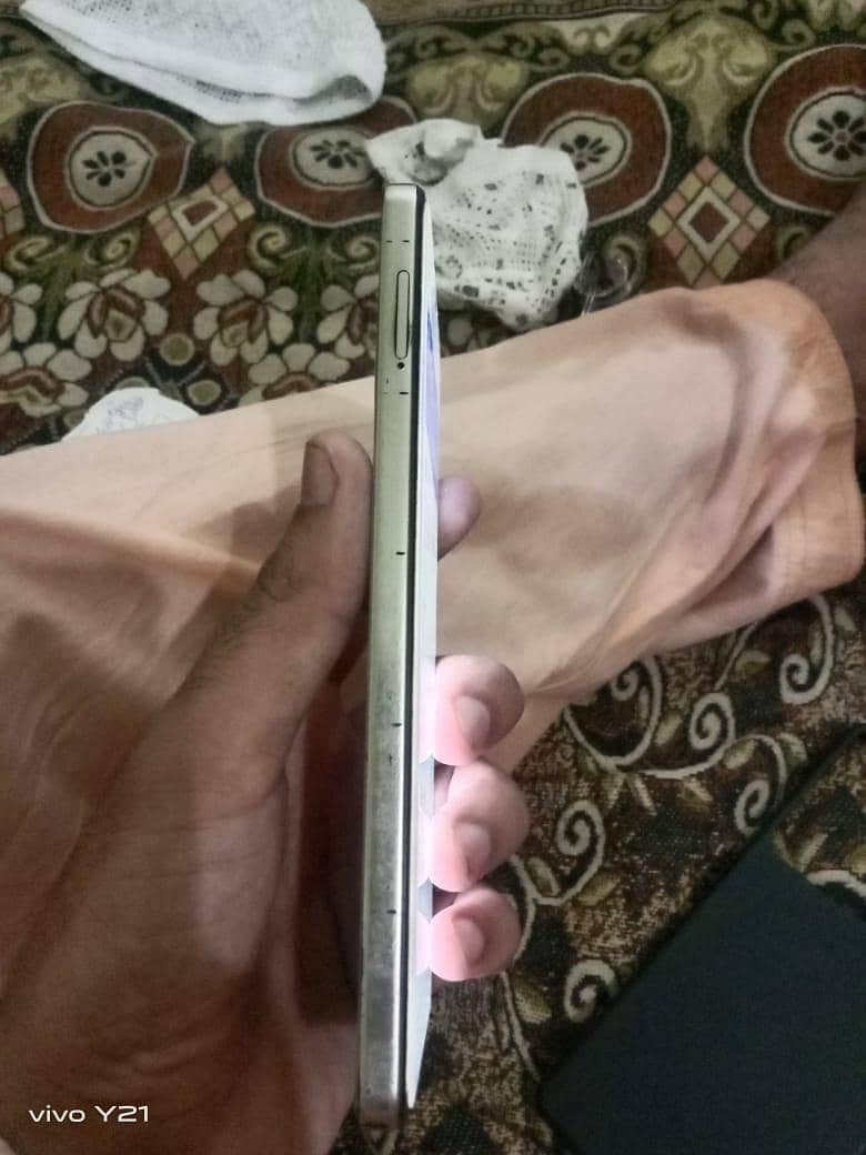 Tecno CAMON 30 7