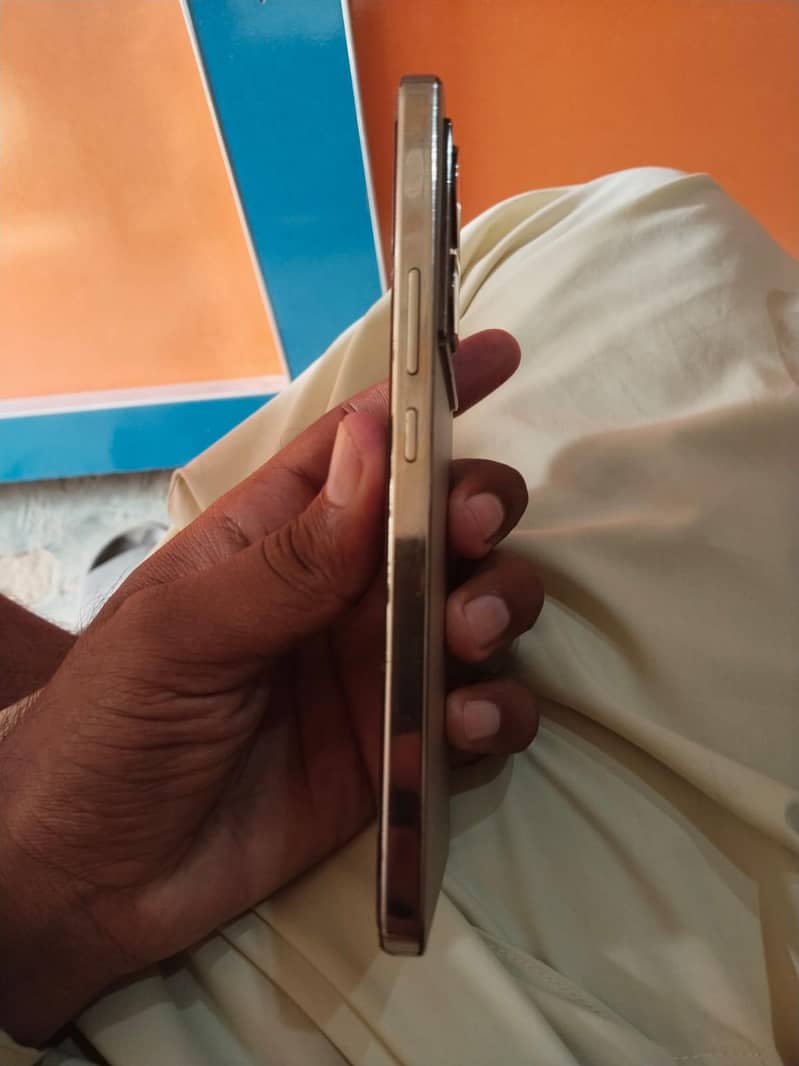 Infinix Note 40 4