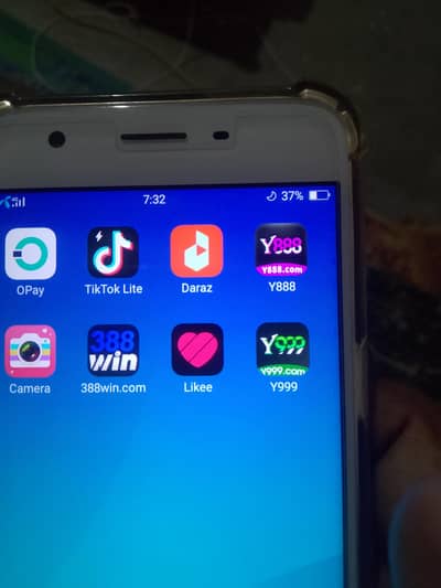 OPPO A57