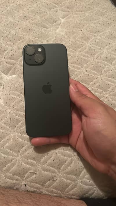Apple iPhone 15 jv 7 to 8 months apple warranty aprail 2027 m end hugi
