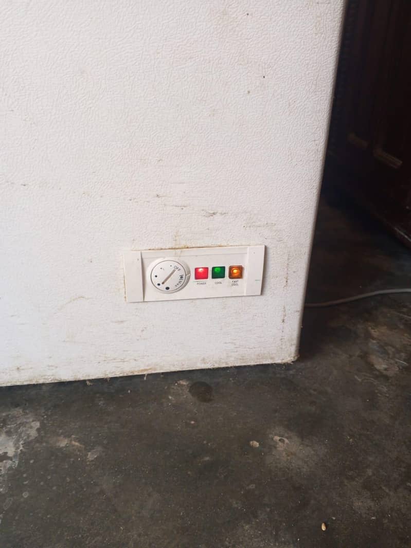 Freezer good condition 1