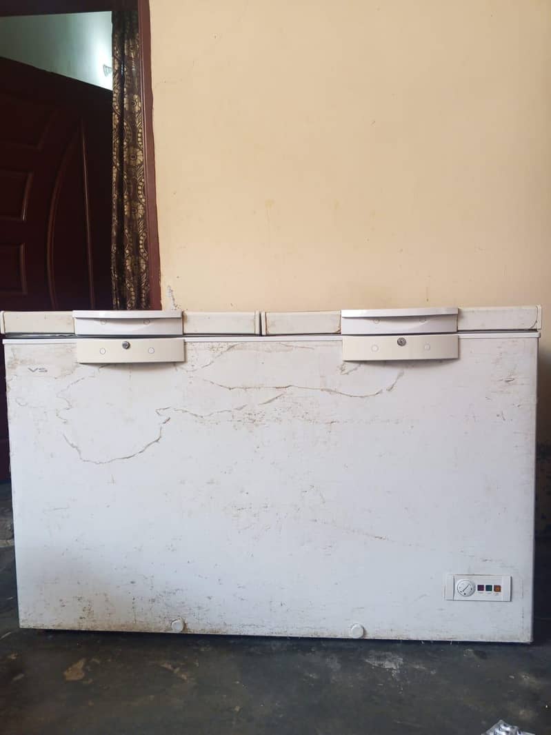 Freezer good condition 2