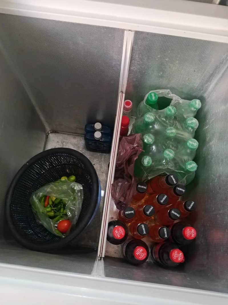 Freezer good condition 4