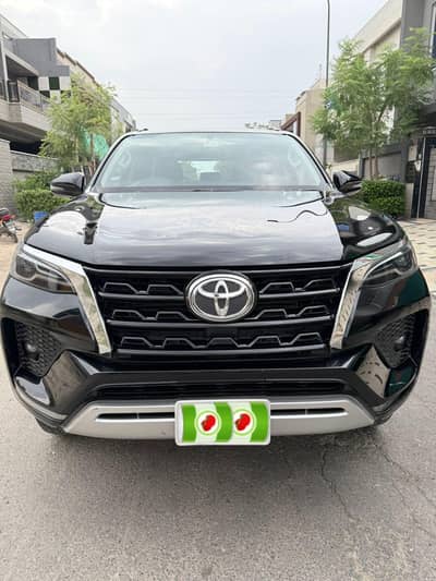 Toyota Fortuner 2.8 Sigma. 4/ 0316.7097594. 03037964697