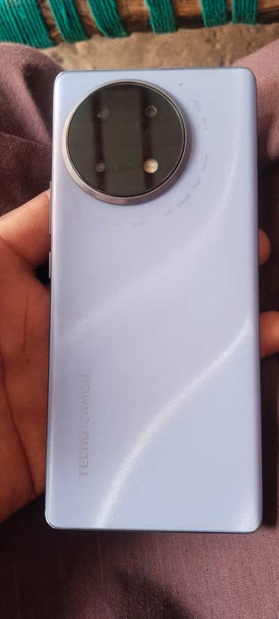 screen finger or edge phone