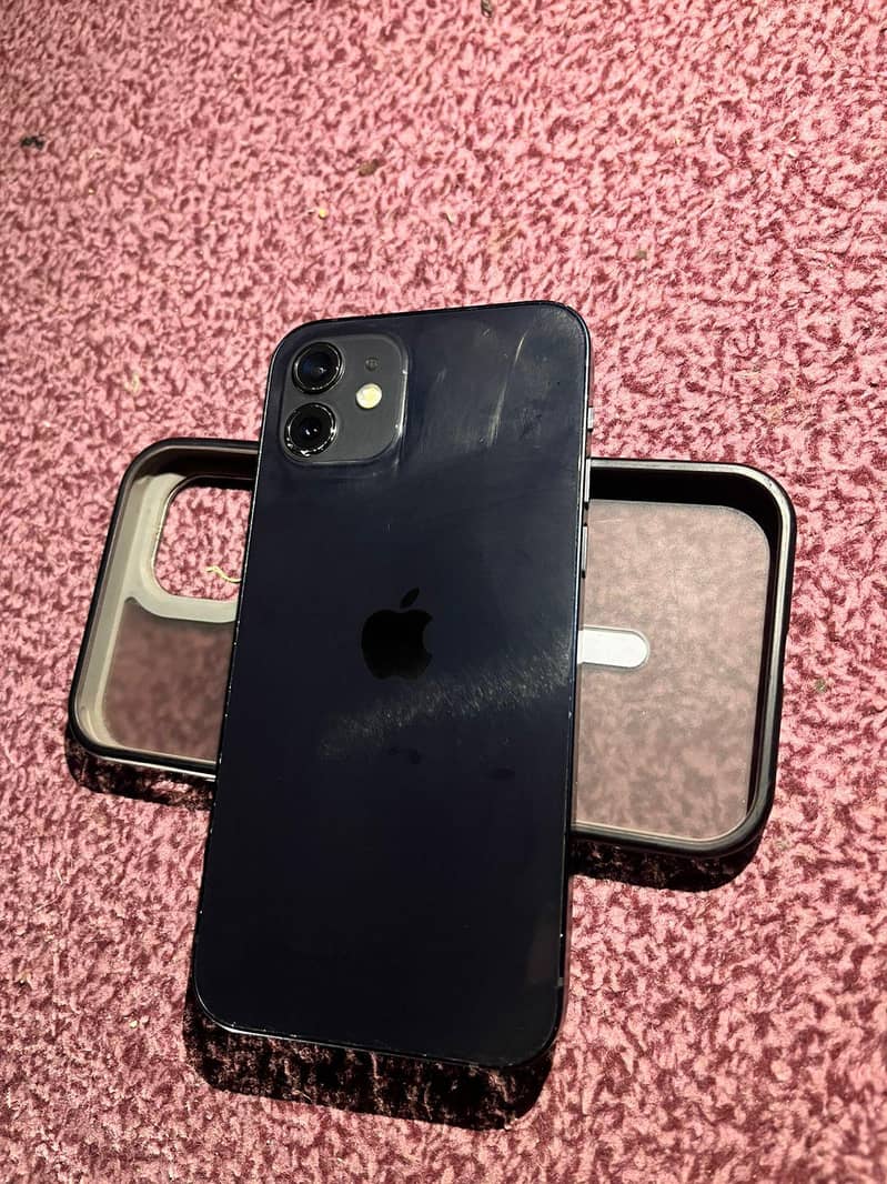 Apple iPhone 12 1