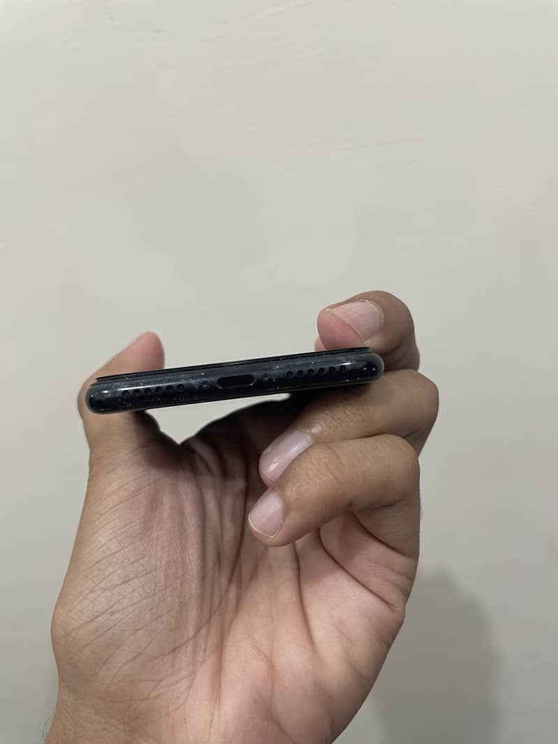 iPhone SE PTA 3