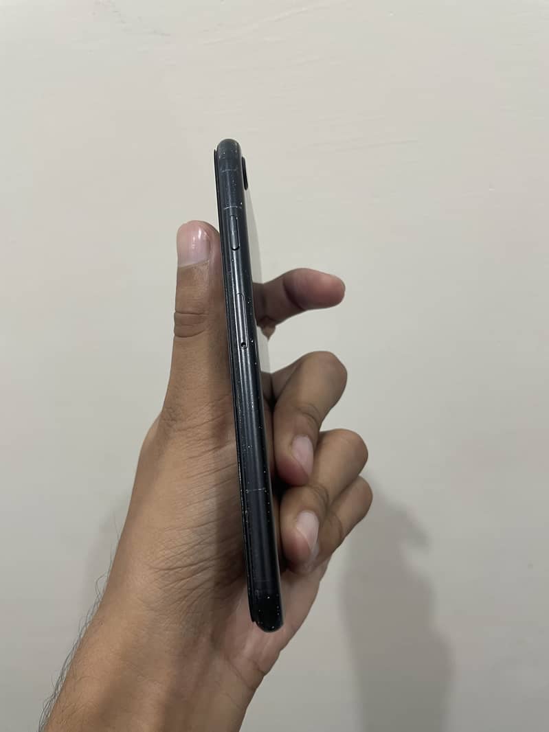 iPhone SE PTA 5