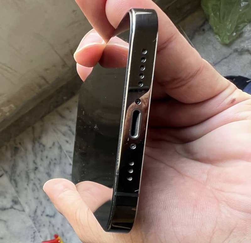 Apple iPhone 12 Pro 4
