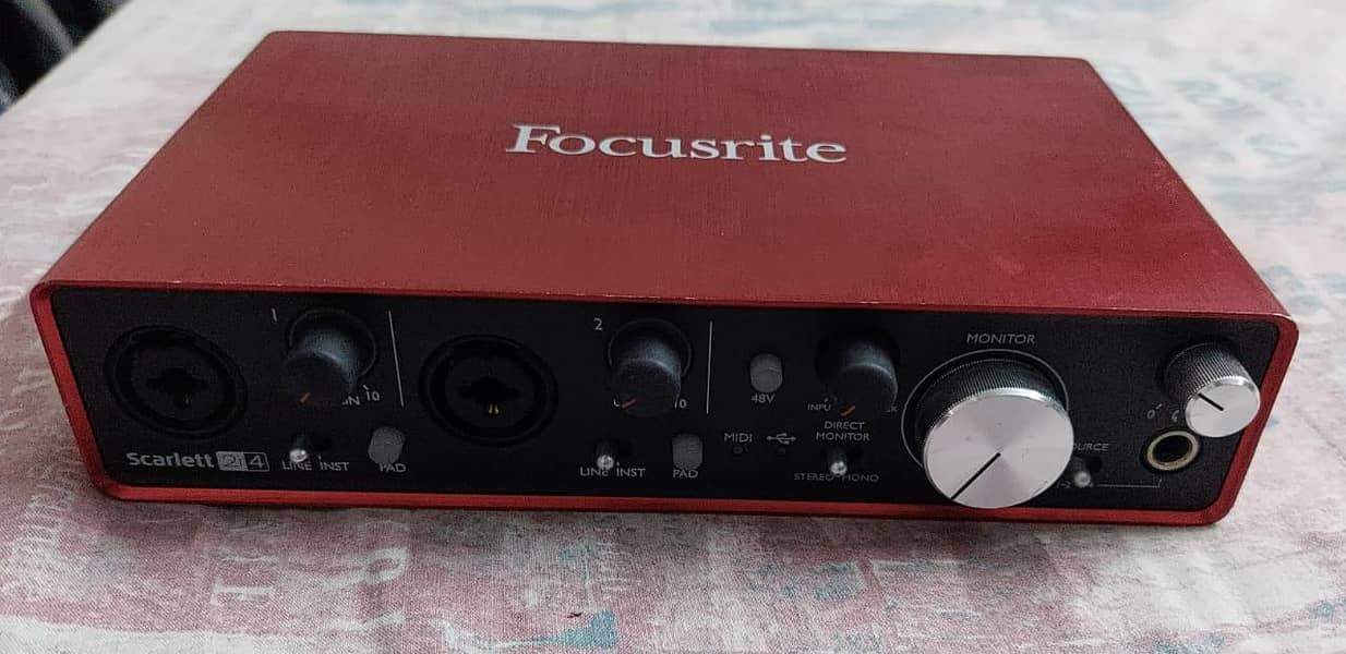 Audio interface in good condition. 9
