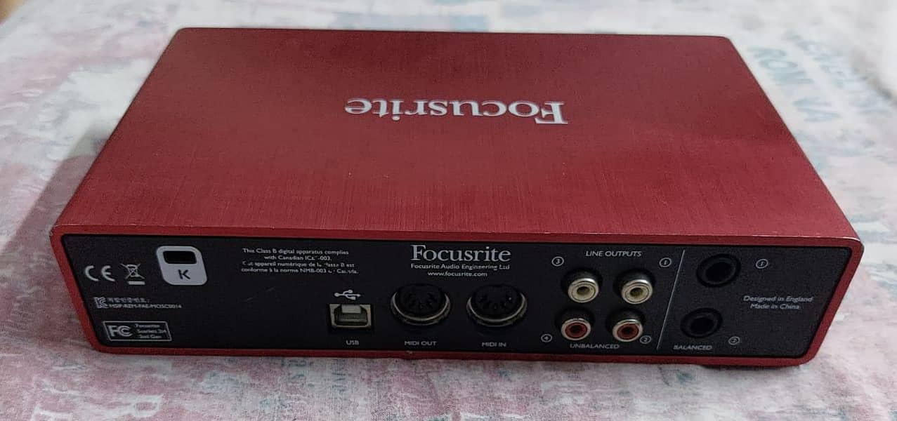 Audio interface in good condition. 11