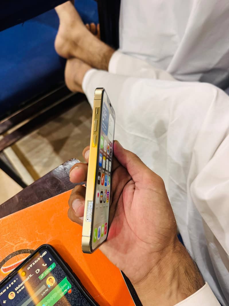 Apple iPhone 12 Pro 1