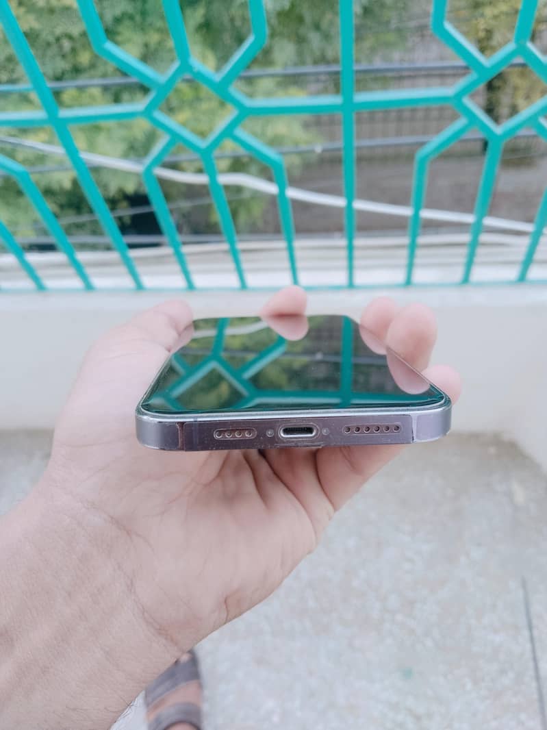 Apple iPhone 14 Pro Max 7