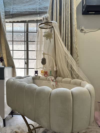 New Stylish Baby cot for sale