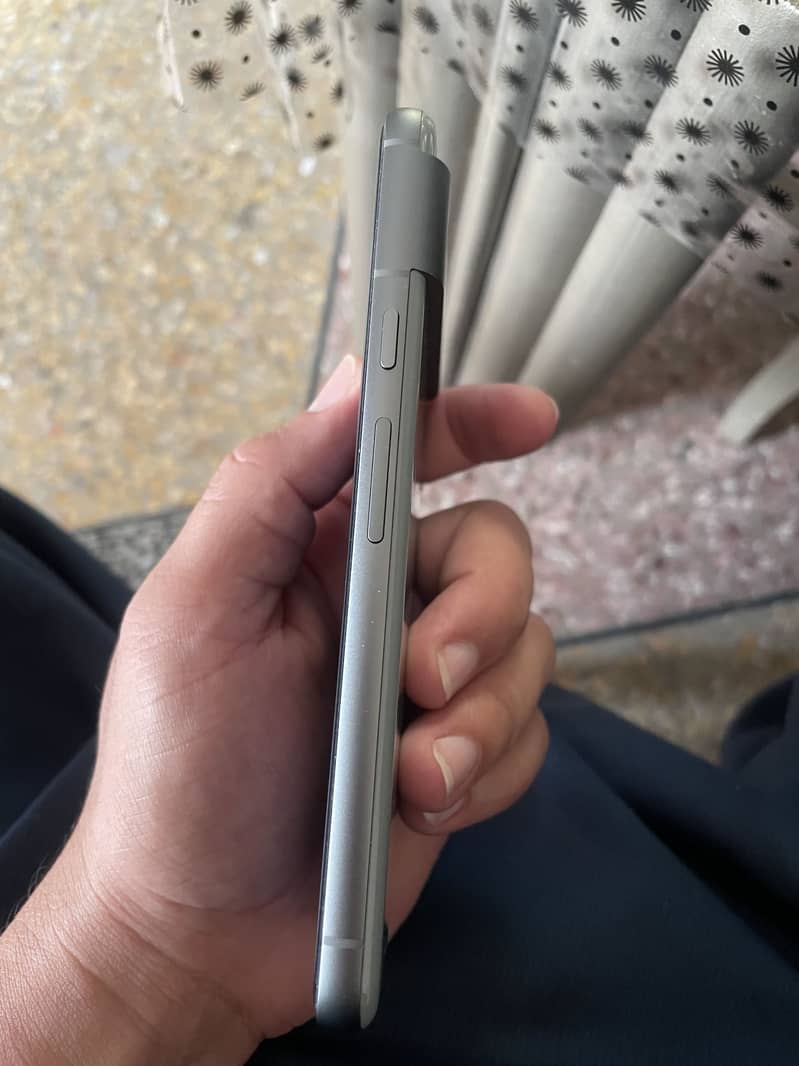 Google Pixel 8 1