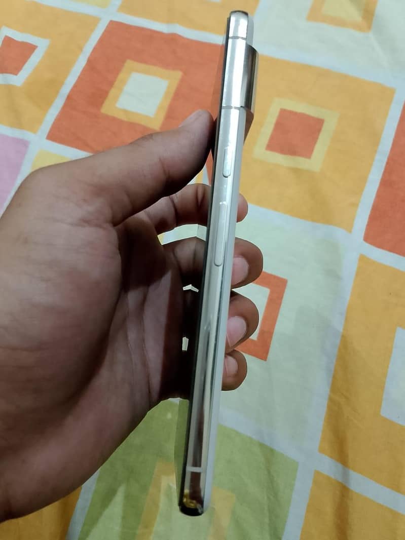 Google Pixel 8 Pro 2