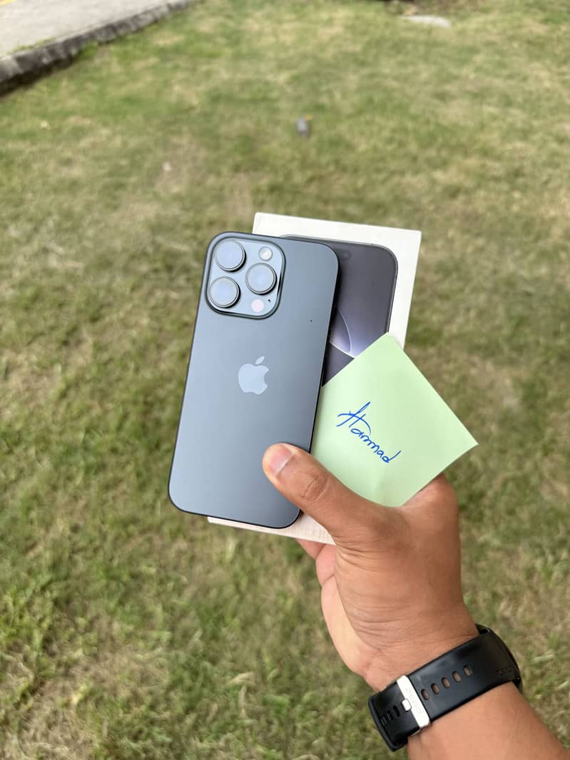 Apple iPhone 16 Pro 7
