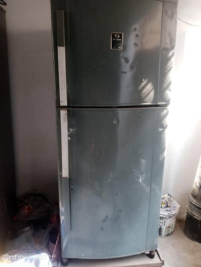 used refrigerator all ok hai cooling bhi bht achi h dowlance fridge ha