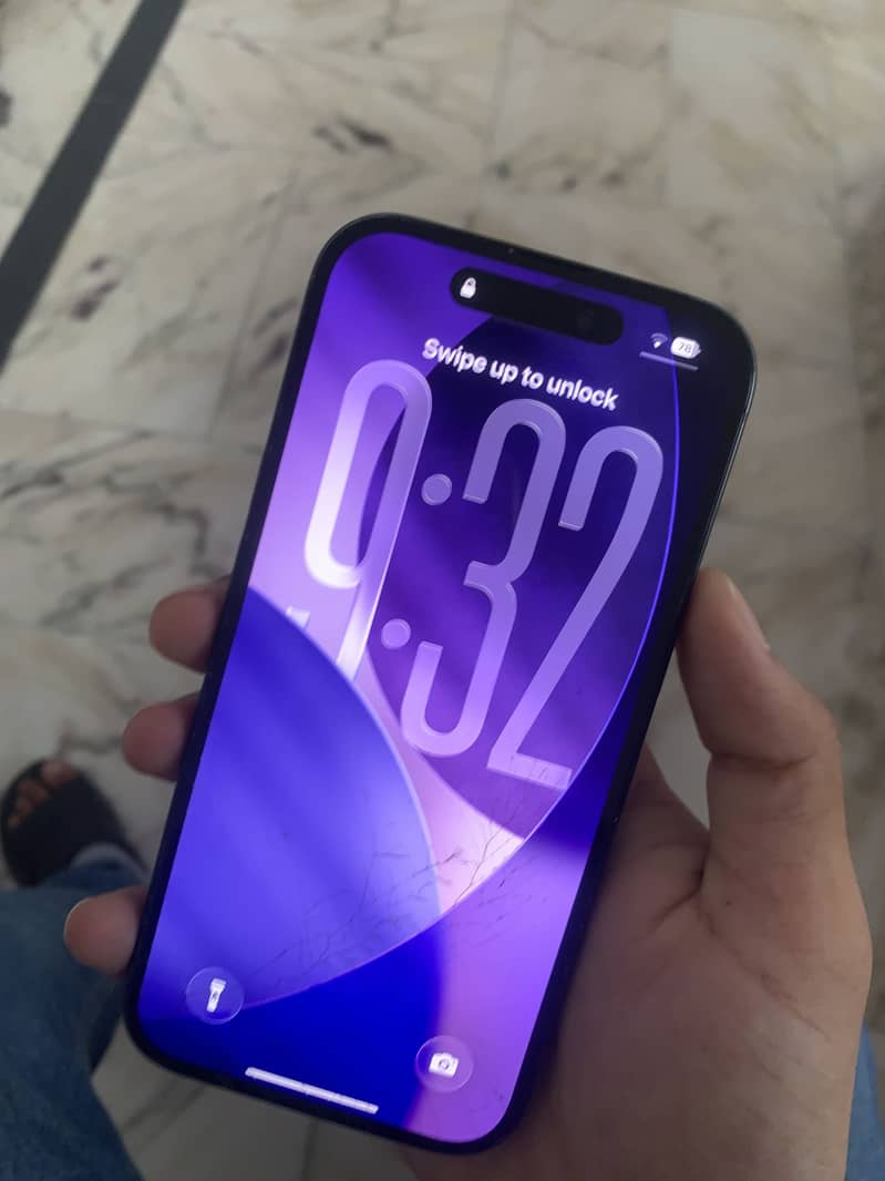 Apple iPhone 15 4