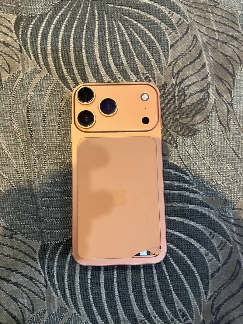 Apple iPhone 17 1