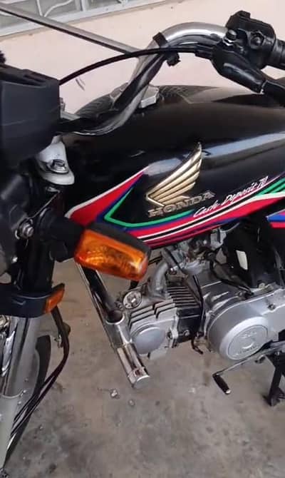 Honda CD 70 CC model 2016 for urgent sale