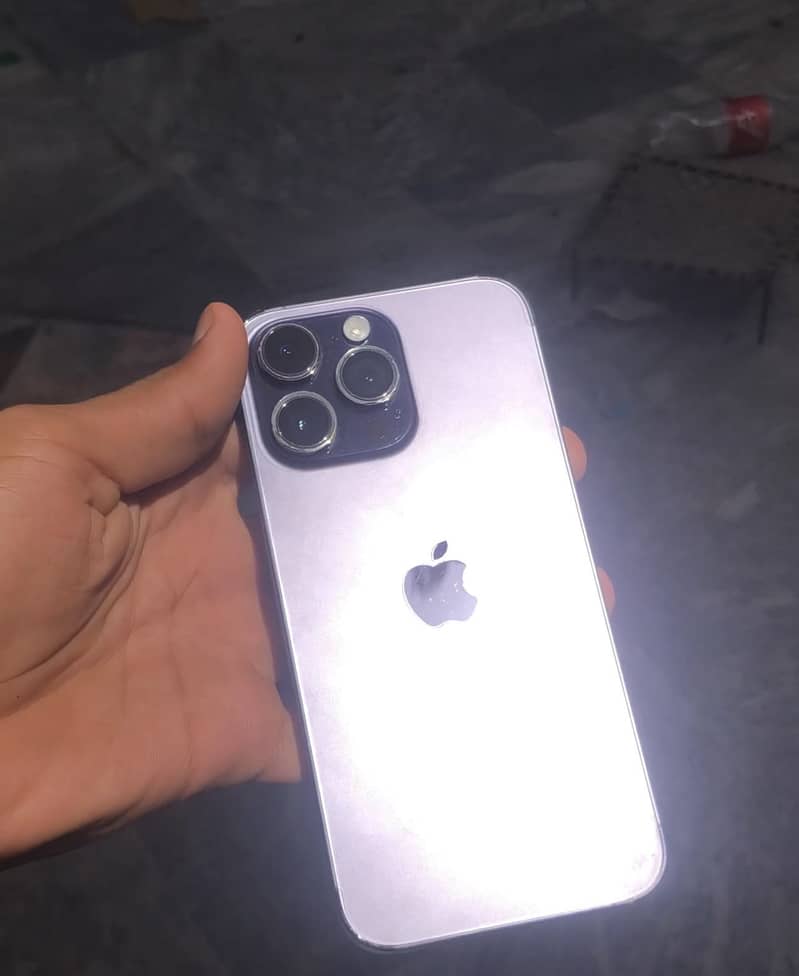 Apple iPhone 14 Pro Max 4
