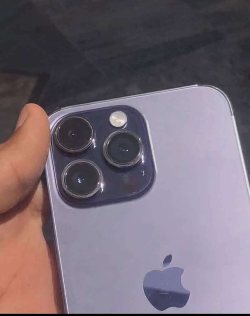 Apple iPhone 14 Pro Max 6