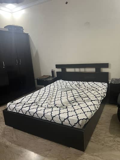 Bed Almari Table Big size Mirror for sale